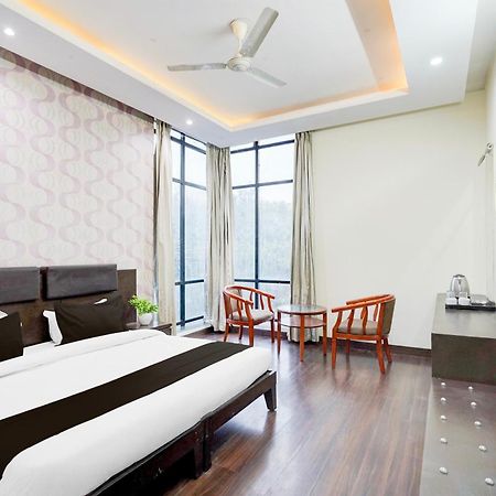 Super Townhouse Sector 51 Noida Near Metro Station Hotel Luaran gambar