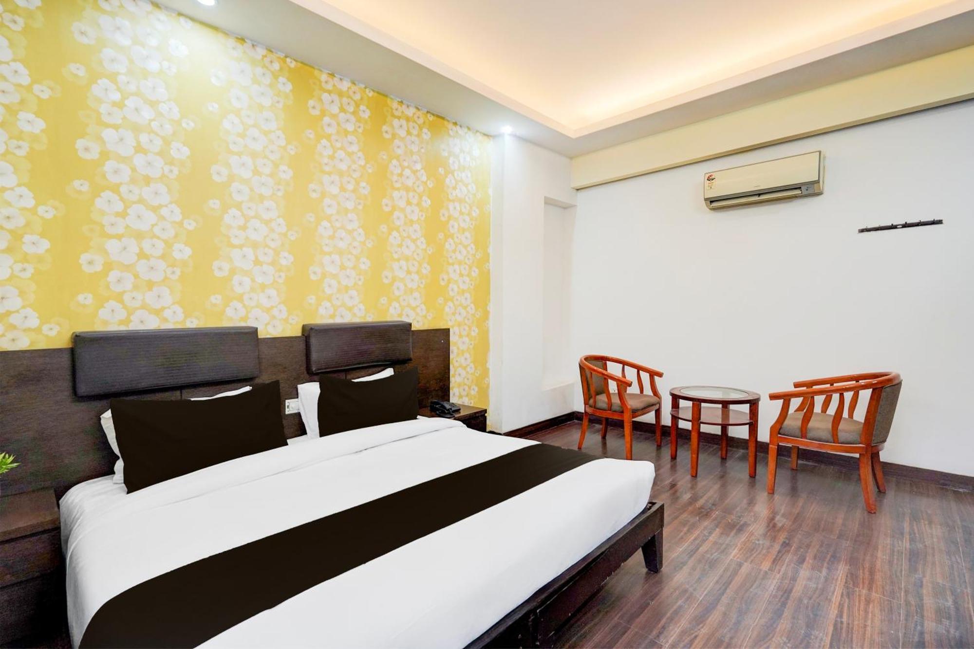 Super Townhouse Sector 51 Noida Near Metro Station Hotel Luaran gambar