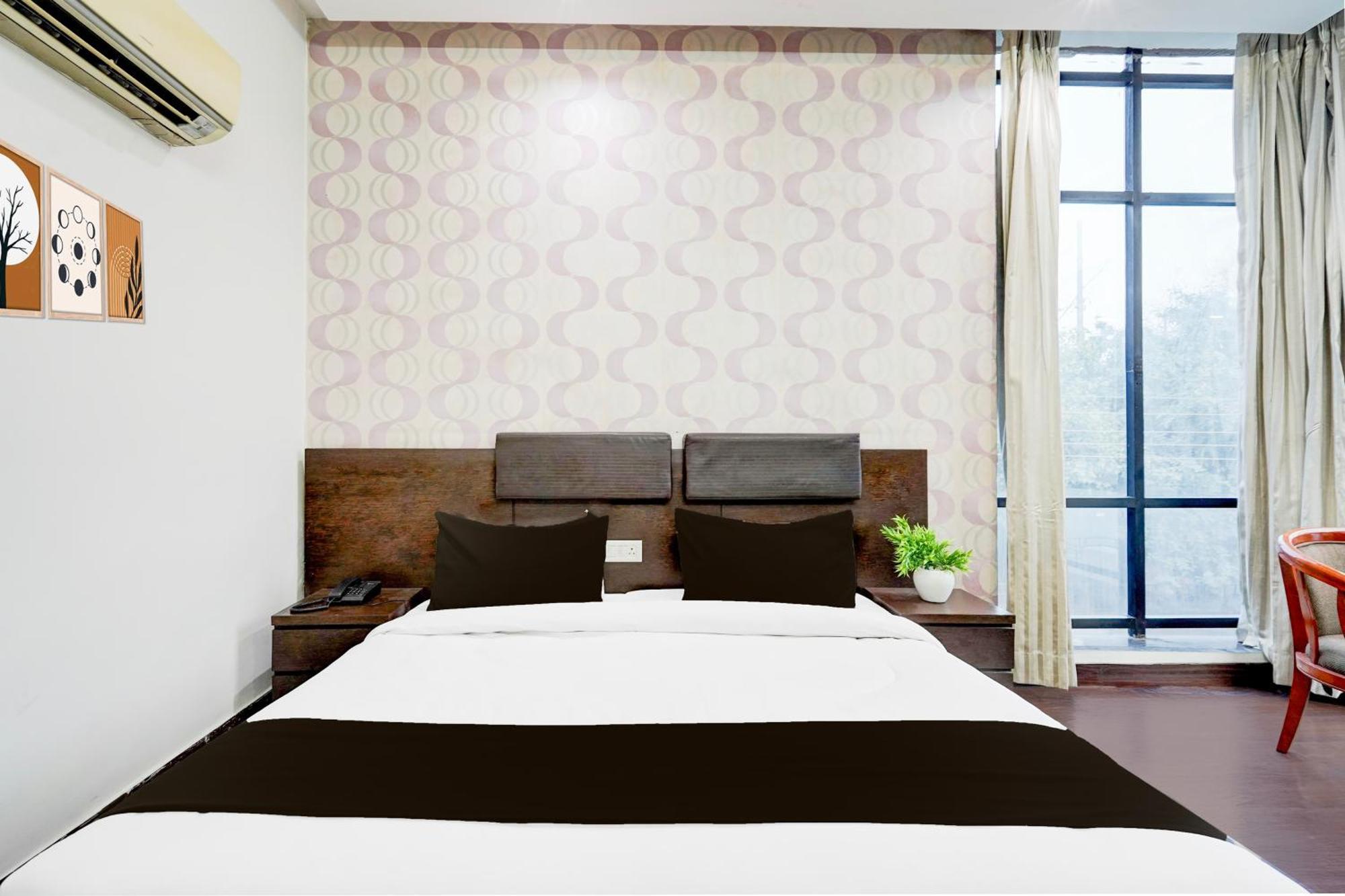 Super Townhouse Sector 51 Noida Near Metro Station Hotel Luaran gambar