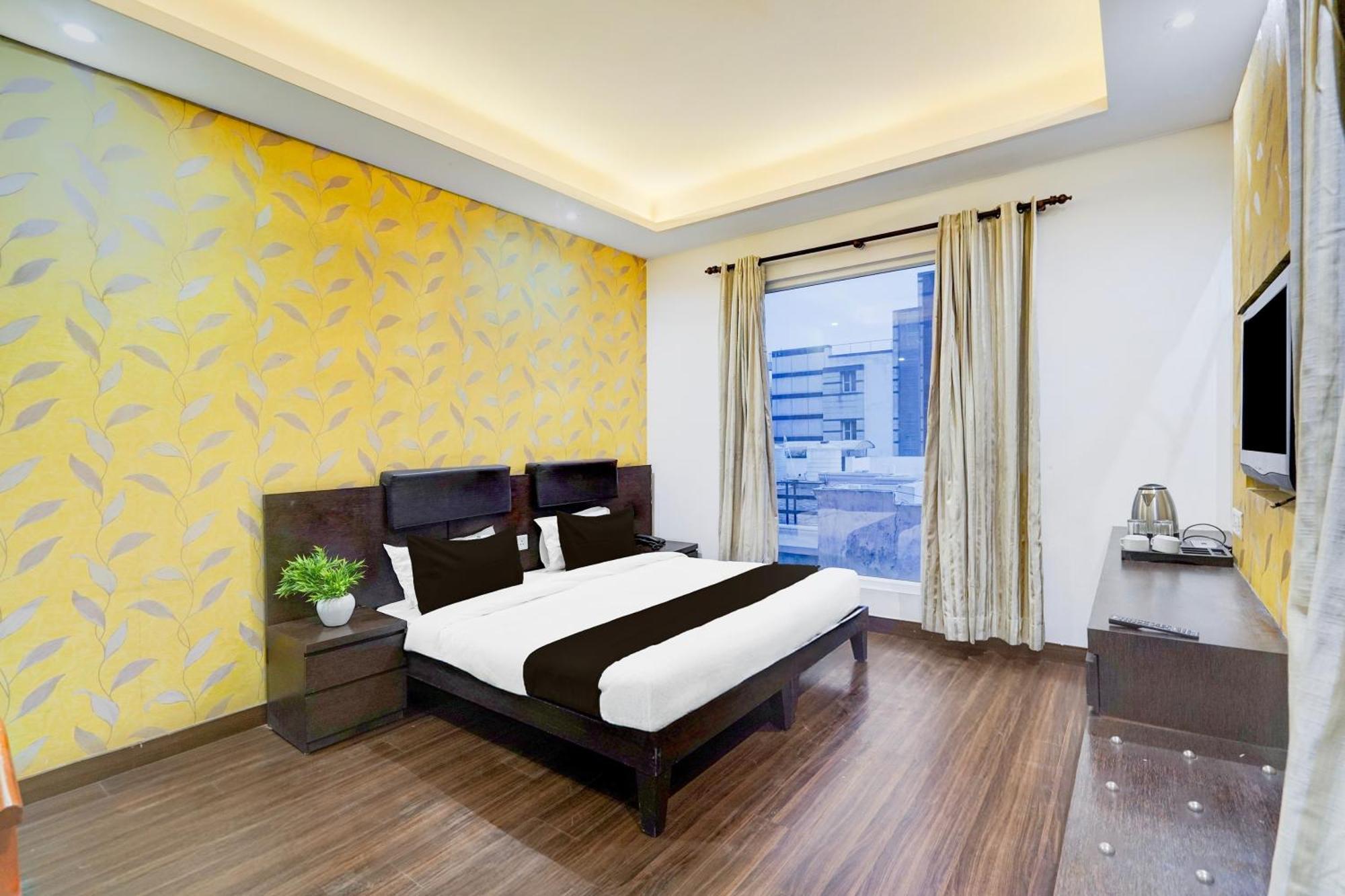 Super Townhouse Sector 51 Noida Near Metro Station Hotel Luaran gambar