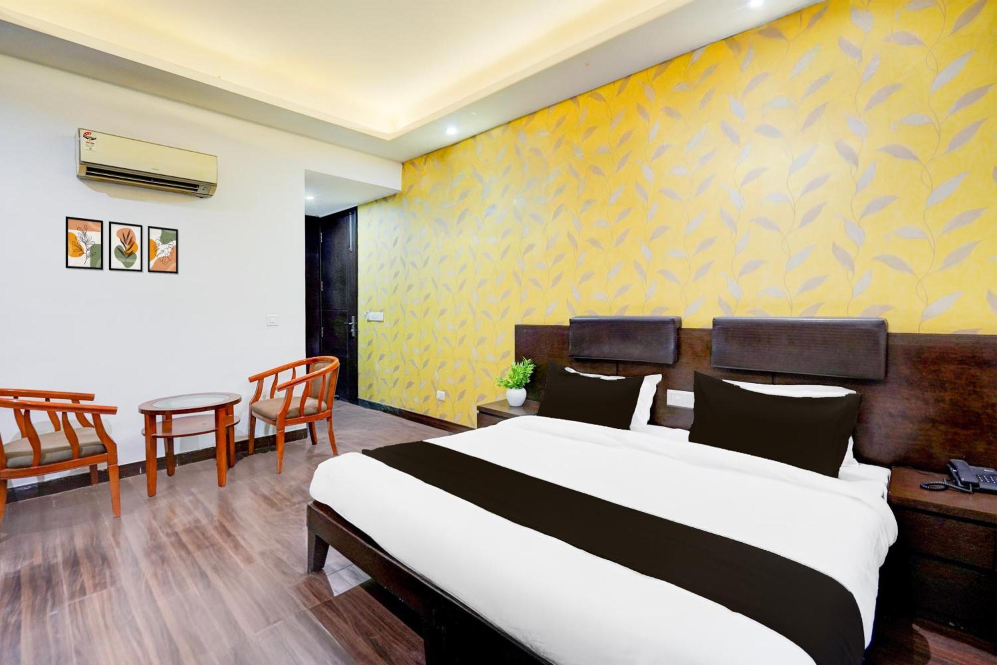 Super Townhouse Sector 51 Noida Near Metro Station Hotel Luaran gambar
