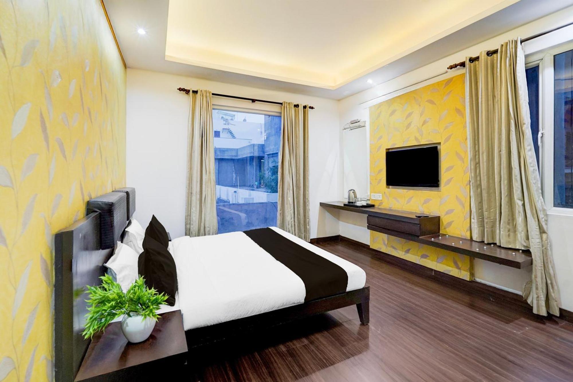 Super Townhouse Sector 51 Noida Near Metro Station Hotel Luaran gambar