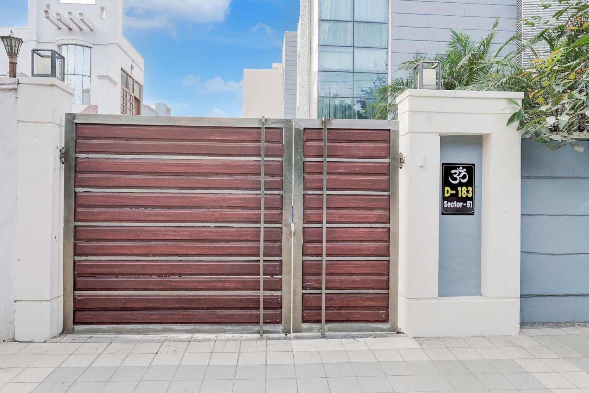 Super Townhouse Sector 51 Noida Near Metro Station Hotel Luaran gambar