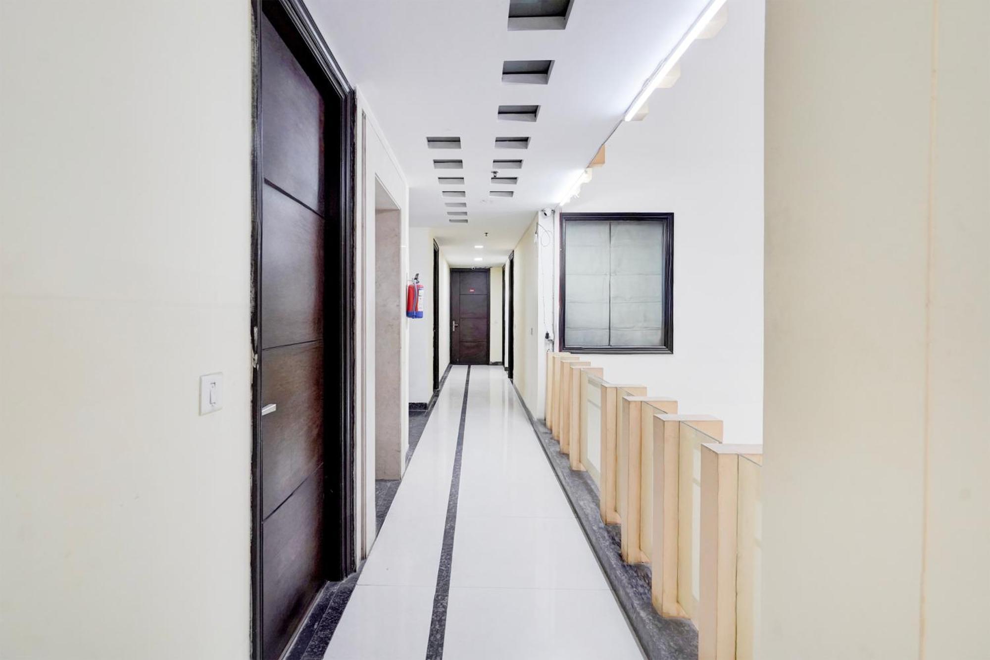 Super Townhouse Sector 51 Noida Near Metro Station Hotel Luaran gambar