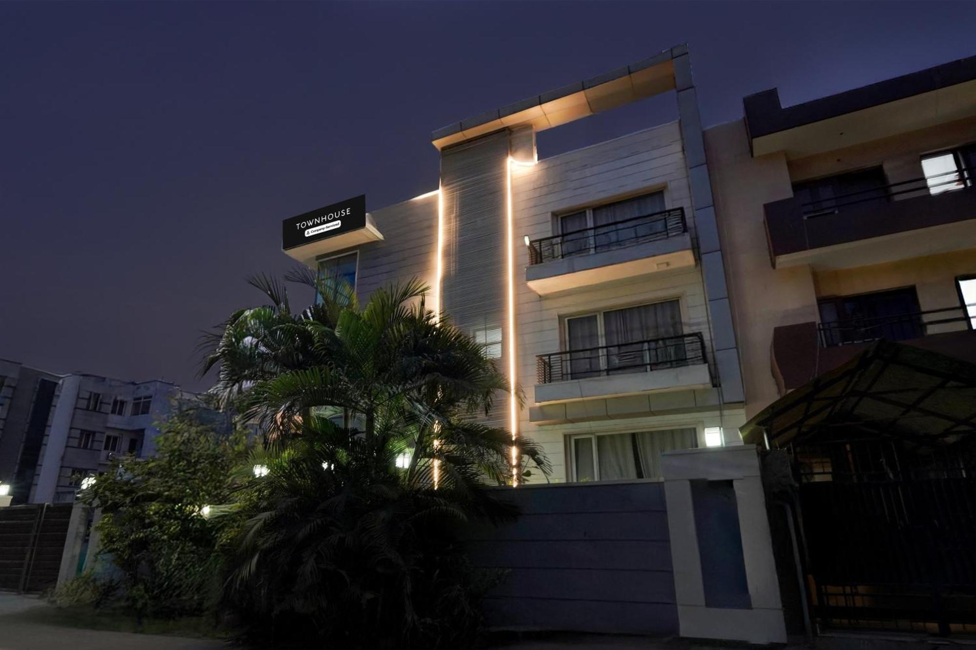 Super Townhouse Sector 51 Noida Near Metro Station Hotel Luaran gambar